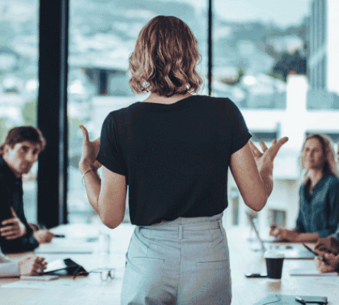 Quelles-sont-les-6-differences-entre-leadership-et-management