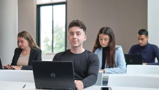 GROUPE ETUDIANTS ESLSCA