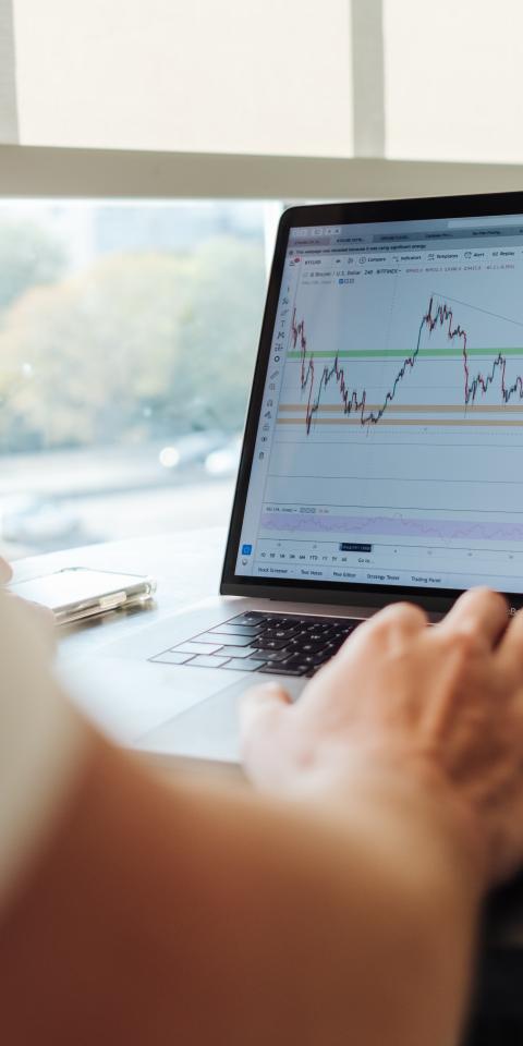 Exec finance
