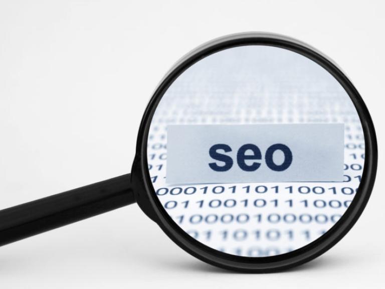 comment_les_reseaux_sociaux_favorisent-ils_le_positionnement_seo_1.jpg